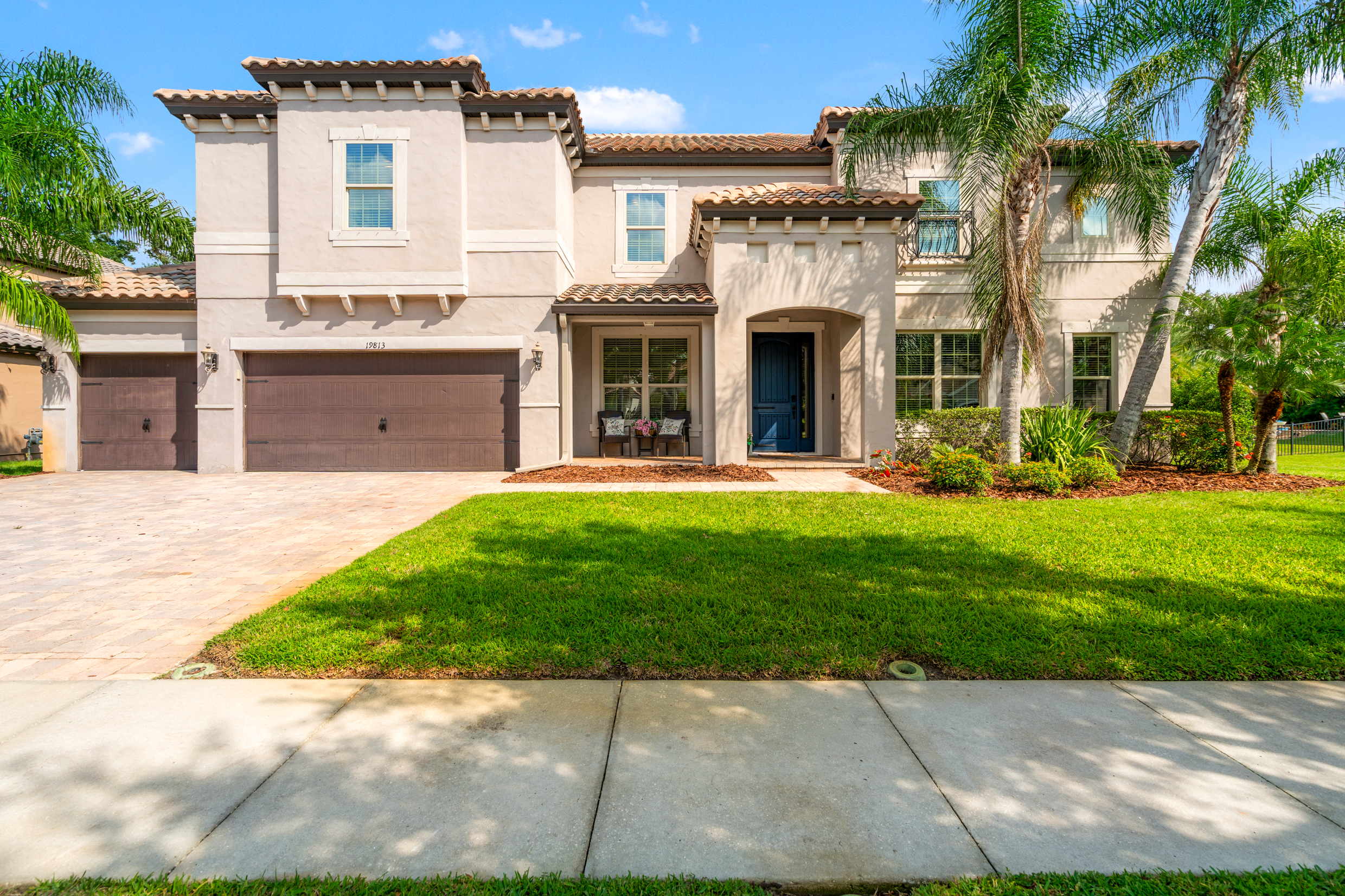 Buying and Selling a Home: Which Should Come First?